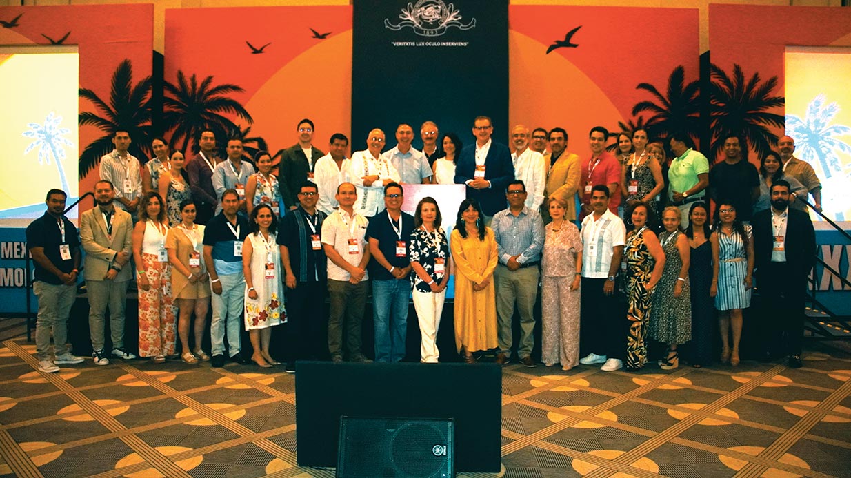 grupo de oftalmólogos asistentes al congreso mexicano de oftalmología