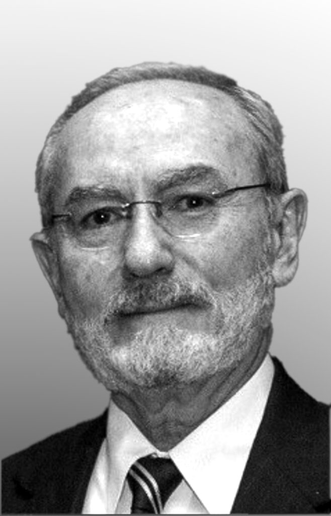 Dr. Francisco Martinez Castro, Miembro del consejo asesor de Infoofta, revista de oftalmología.